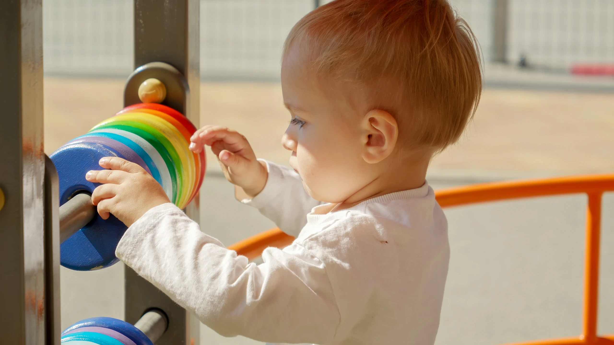 Acolhimento e educação infantil nos CEIs.